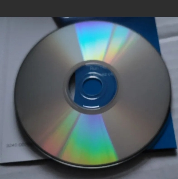 Linksys E2500 N600 Dual-Band WiFi Router - Picture 12 of 12